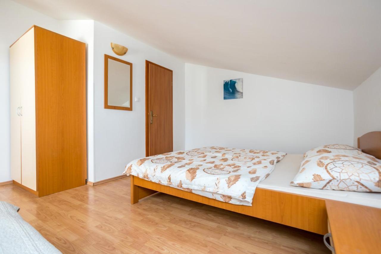 Apartmani Sandra Malinska Sveti Vid-Miholjice Kültér fotó