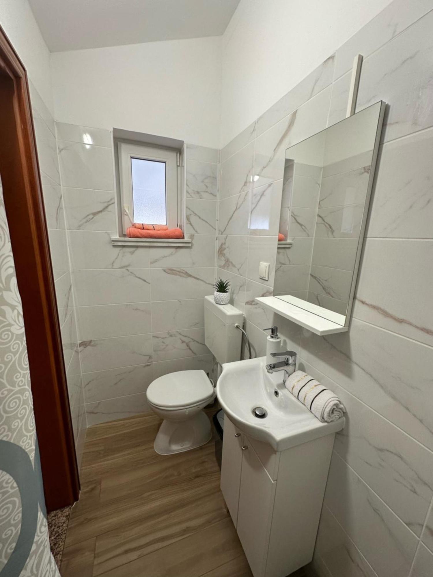 Apartmani Sandra Malinska Sveti Vid-Miholjice Kültér fotó