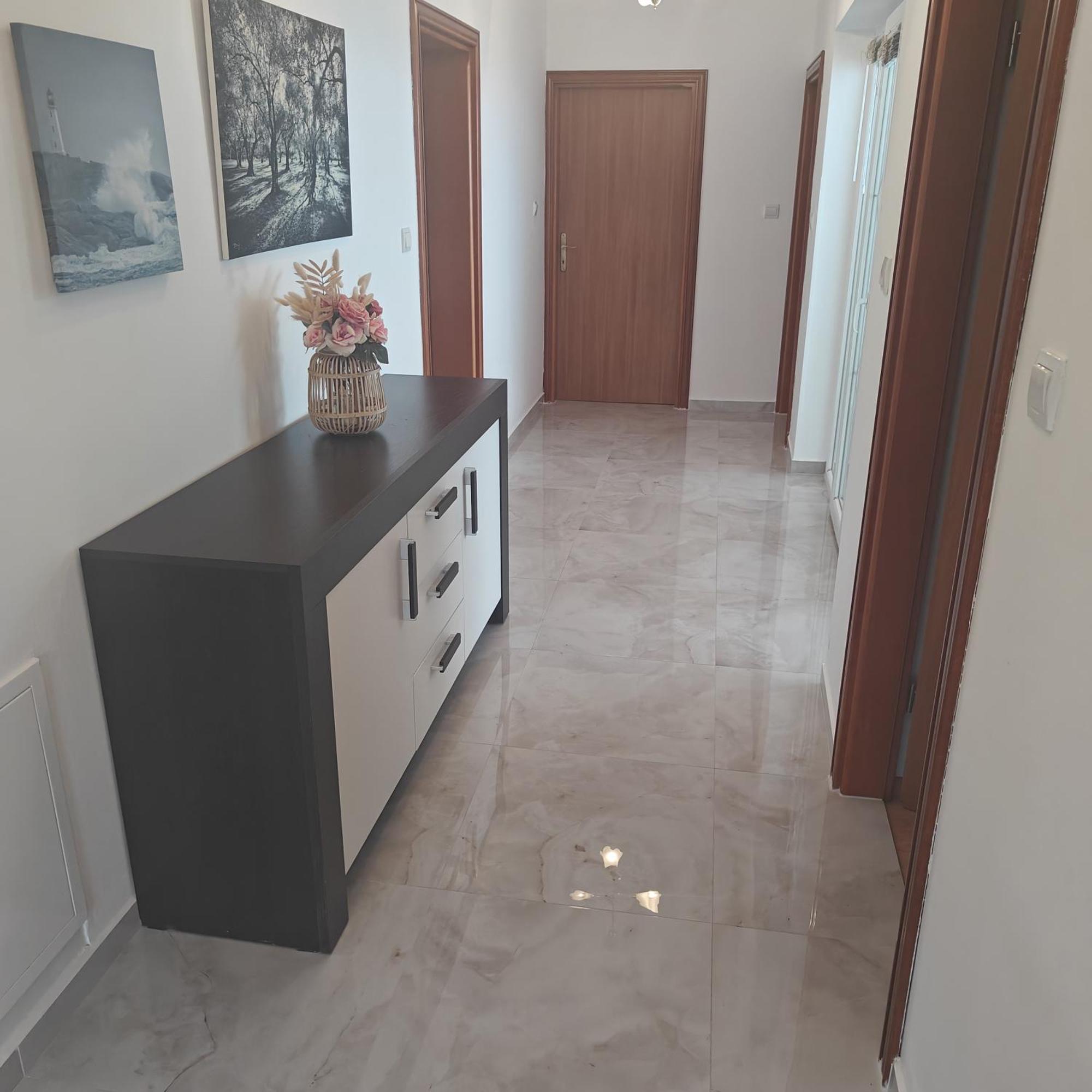 Apartmani Sandra Malinska Sveti Vid-Miholjice Kültér fotó